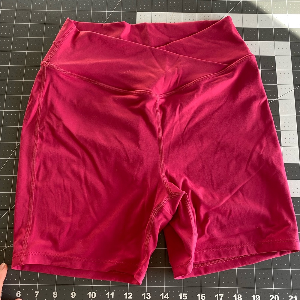 New without tags Halara pink ruched hot shorts